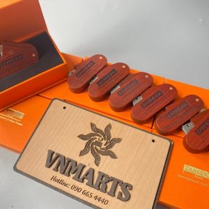 Quà tặng USB vỏ gỗ tại VNMARTS