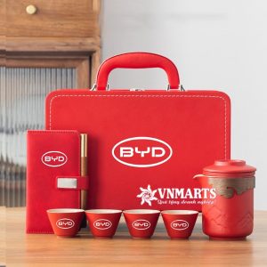 Bộ ấm trà gốm sứ