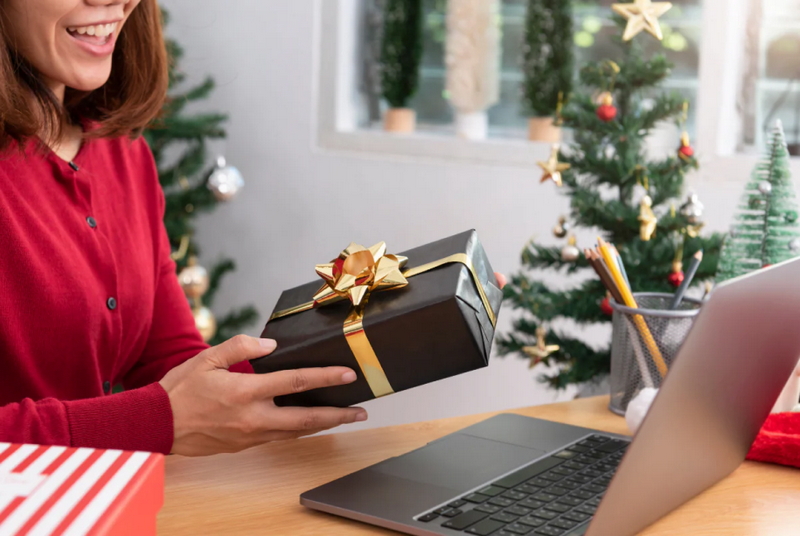 Quà tặng cho nhân viên văn phòng là gì?