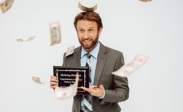 Top các mẫu quà tặng nhân viên xuất sắc ý nghĩa