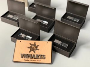 USB in logo trường