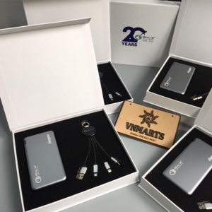 Không dùng quà tặng xuề xòa hình thức