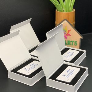 Pin sạc dự phòng làm quà tặng cán bộ công an