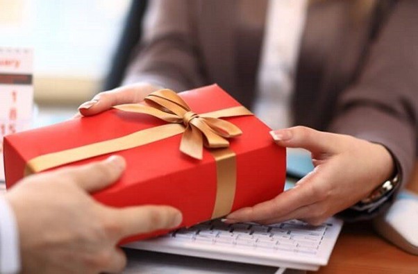 Gợi Ý Mẫu Quà Tặng Ngành Luật Sư Tinh Tế, Chuyên Nghiệp